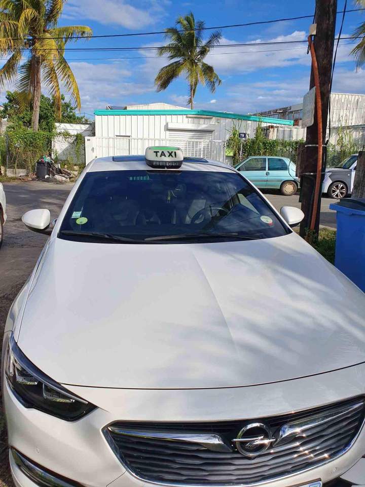 Voiture de taxi Guadeloupe