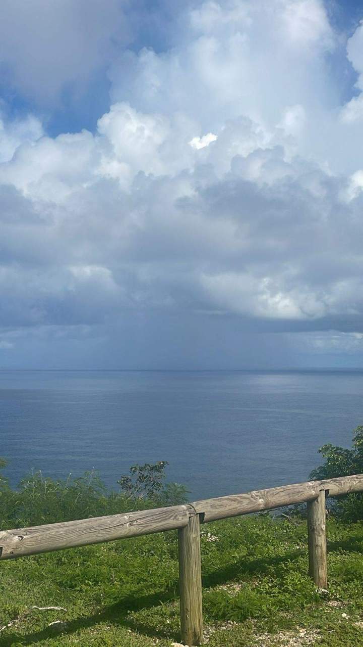 Vue panoramique sur l’océan en Guadeloupe